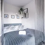 Dreamy Modern 13 Min To Old Town In The Beloved District Of Muranow *