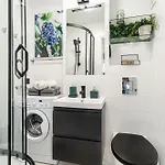 Dreamy Modern 13 Min To Old Town In The Beloved District Of Muranow