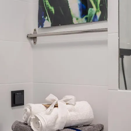 Dreamy Modern 13 Min To Old Town In The Beloved District Of Muranow Apartment *