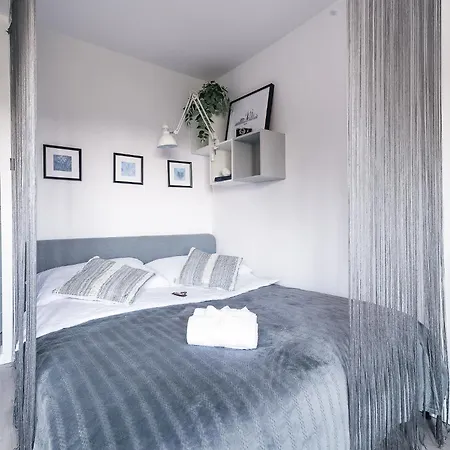 Dreamy Modern 13 Min To Old Town In The Beloved District Of Muranow *