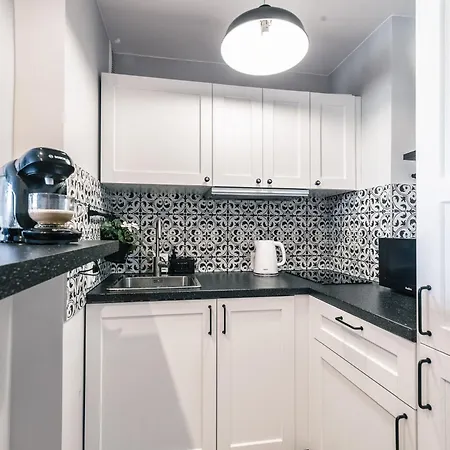 Dreamy Modern 13 Min To Old Town In The Beloved District Of Muranow * Warschau